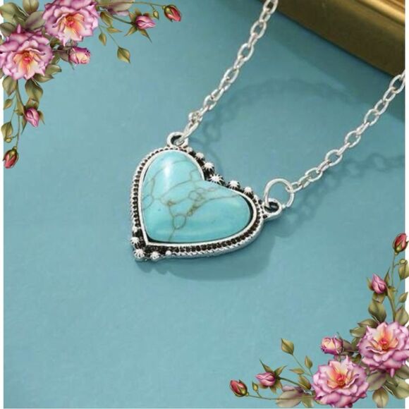 Western Style Vintage Fake Turquoise Necklace With Heart Shaped Pendant - Picture 13 of 13